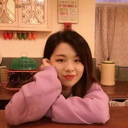 忘了吃瓜她进娱乐圈,意外踏入娱乐圈，开启璀璨星途