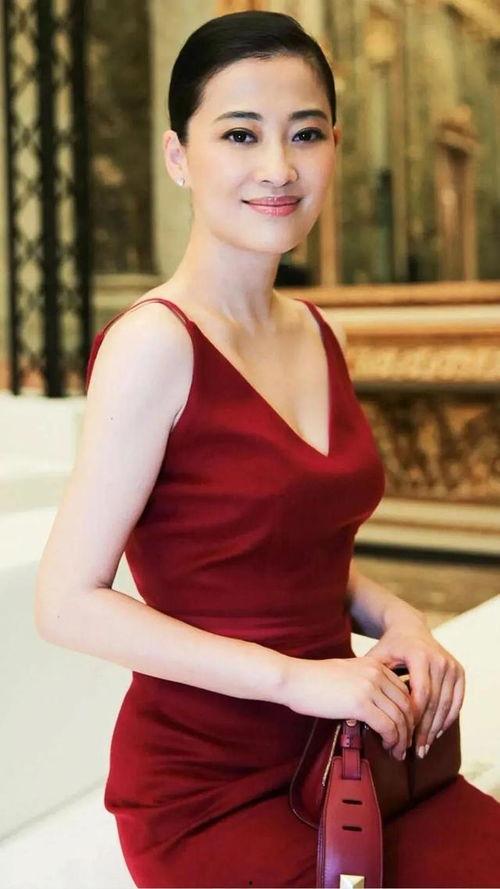 颜丙燕生活照图片